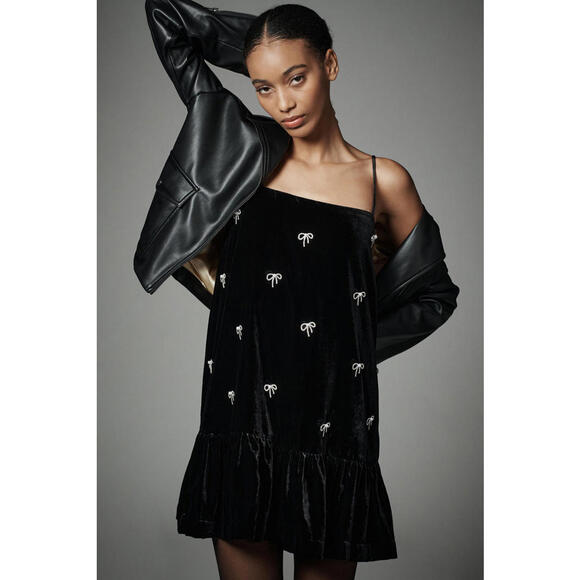 Maeve - Chic Black Velvet Ruffle Dress with Embellishments, size XL - Picture 3 of 11